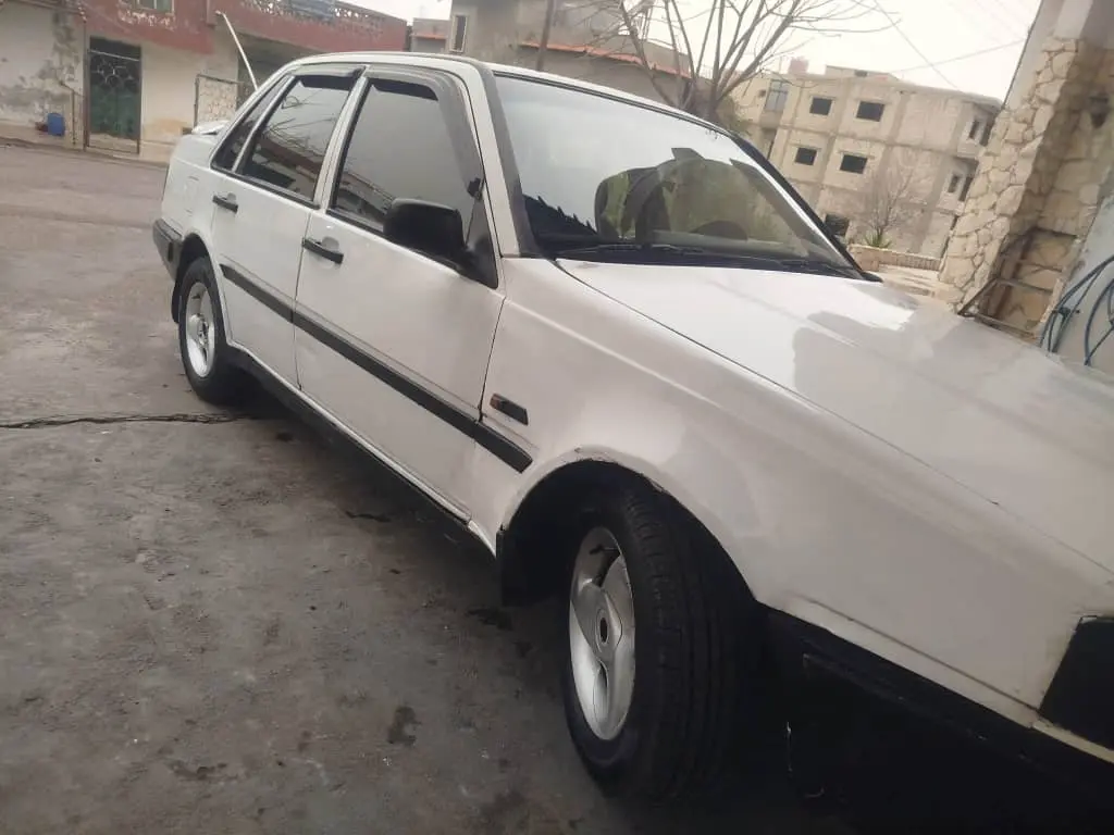 فولفو 460خالية سقف ودواخل زنار خارجي .جدواليب جدد بكارية جديدة محرك ممتاز نقرة مرش جاهزة عالفراغ - صورة 5
