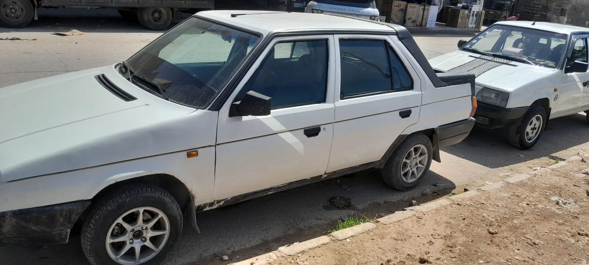 سكودا نقل وركوب خاليه سقف وجوا بخ زنار دولاب جديد جنط فرش جلد محرك دوزان ع الأول - صورة 4