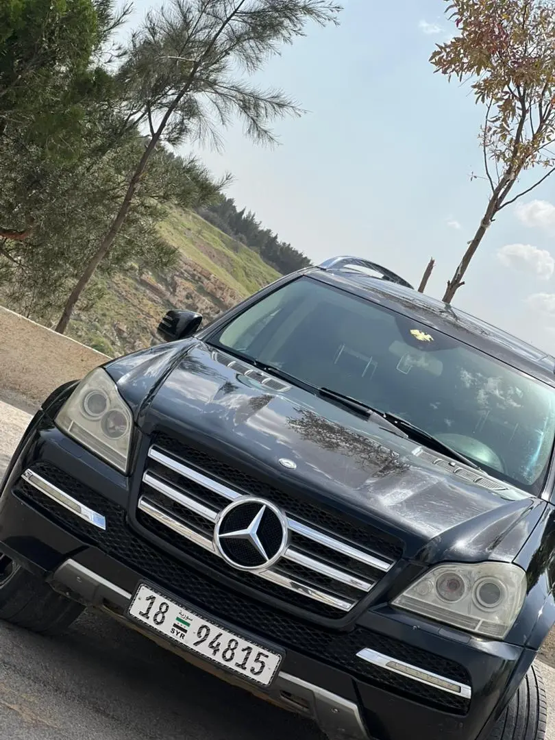 مرسيدس-بنز GL-Class 2012 فخامة وأداء لا يضاهى