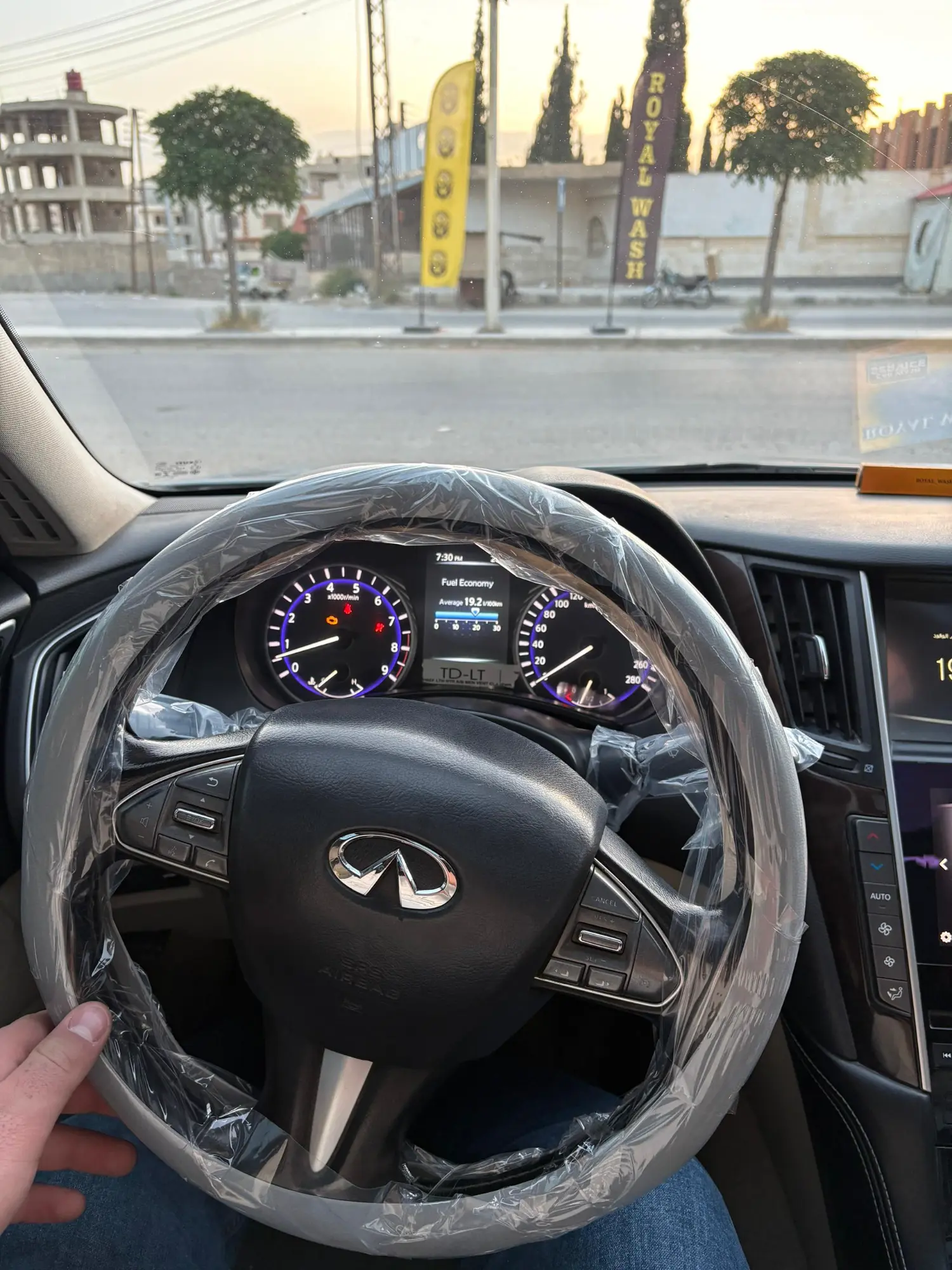 إنفينيتي Q50 موديل 2014 بحالة ممتازة - صورة 3