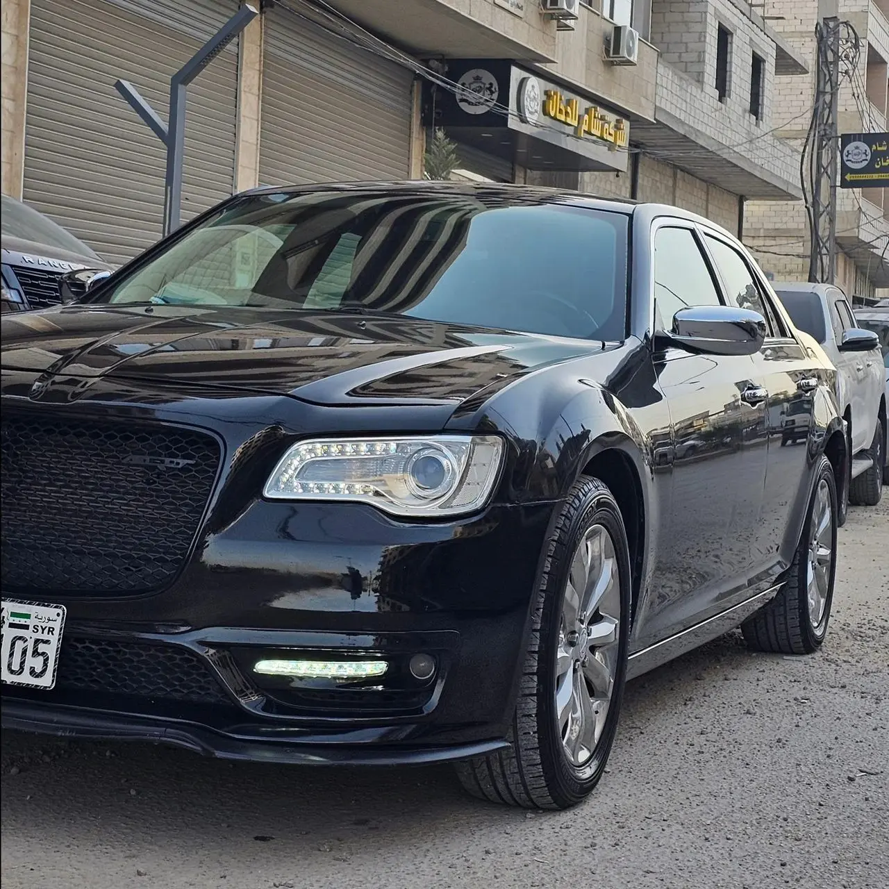 كرايسلر 300C موديل 2018 بحالة ممتازة