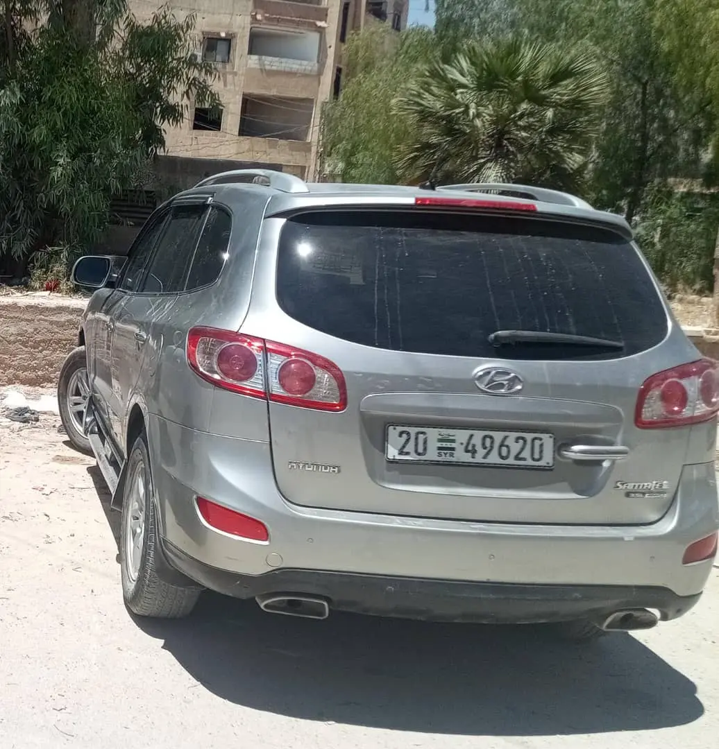 هيونداي سانتا في 2010 بحالة جيدة - صورة 1