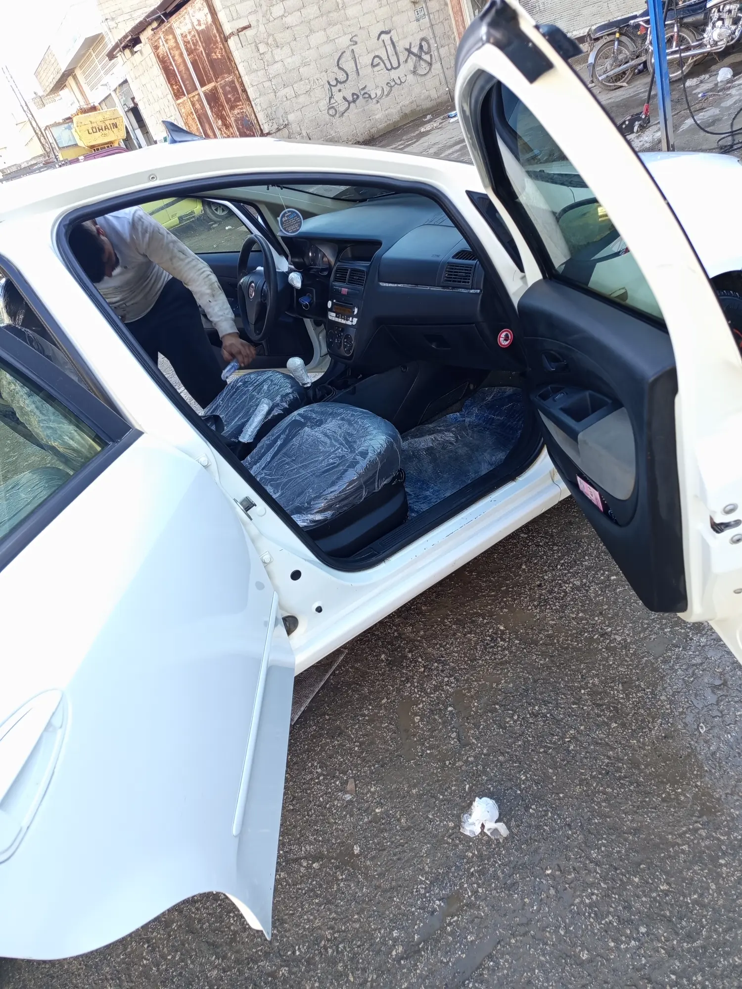فيات لينا 2013 -تسجيل 2021 سيارة اقتصادية وعملية - صورة 20