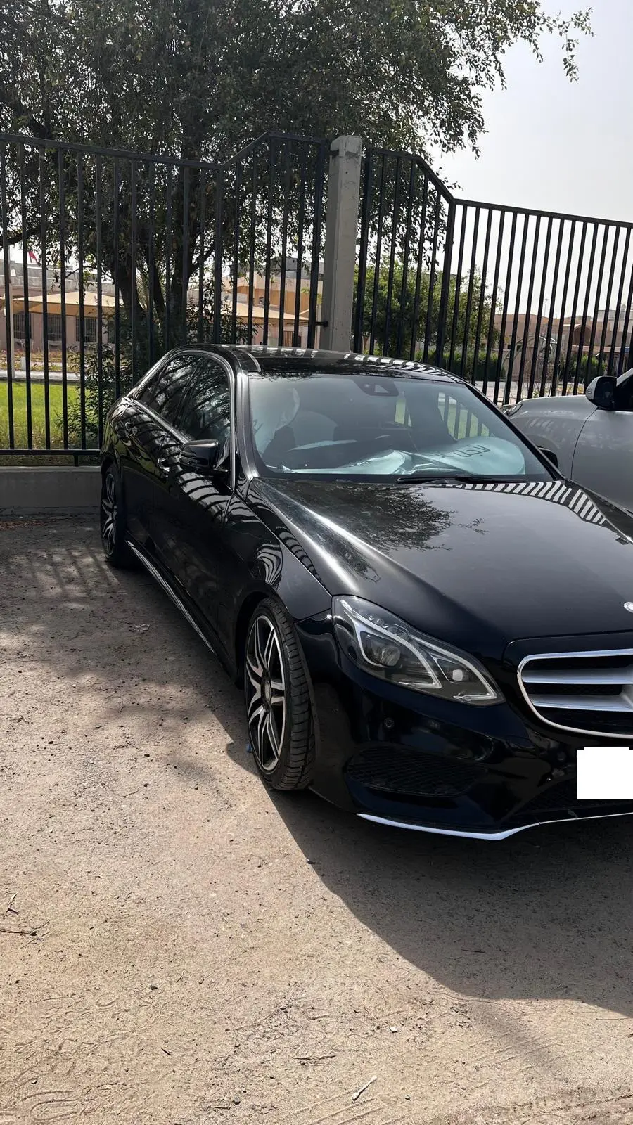 مرسيدس-بنز E-Class 2015 بحالة ممتازة وفخامة لا تضاهى - صورة 2