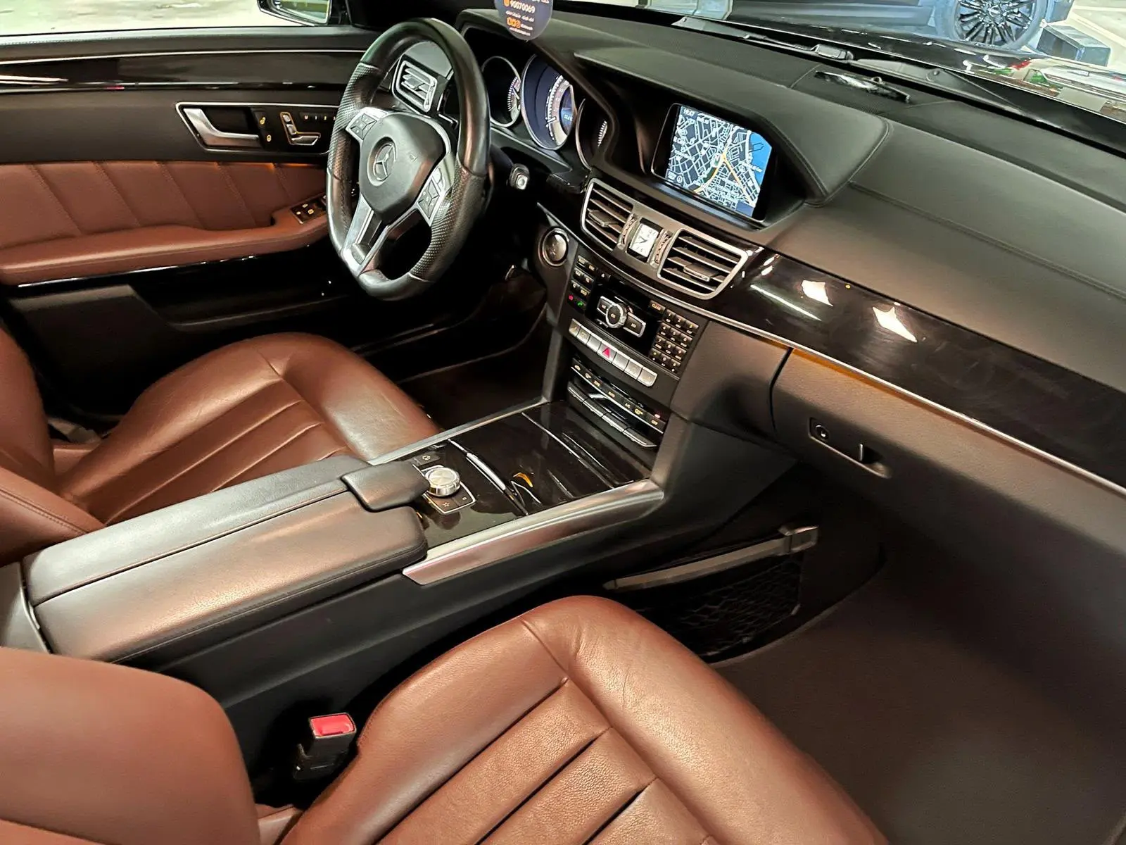 مرسيدس-بنز E-Class 2015 بحالة ممتازة وفخامة لا تضاهى - صورة 4