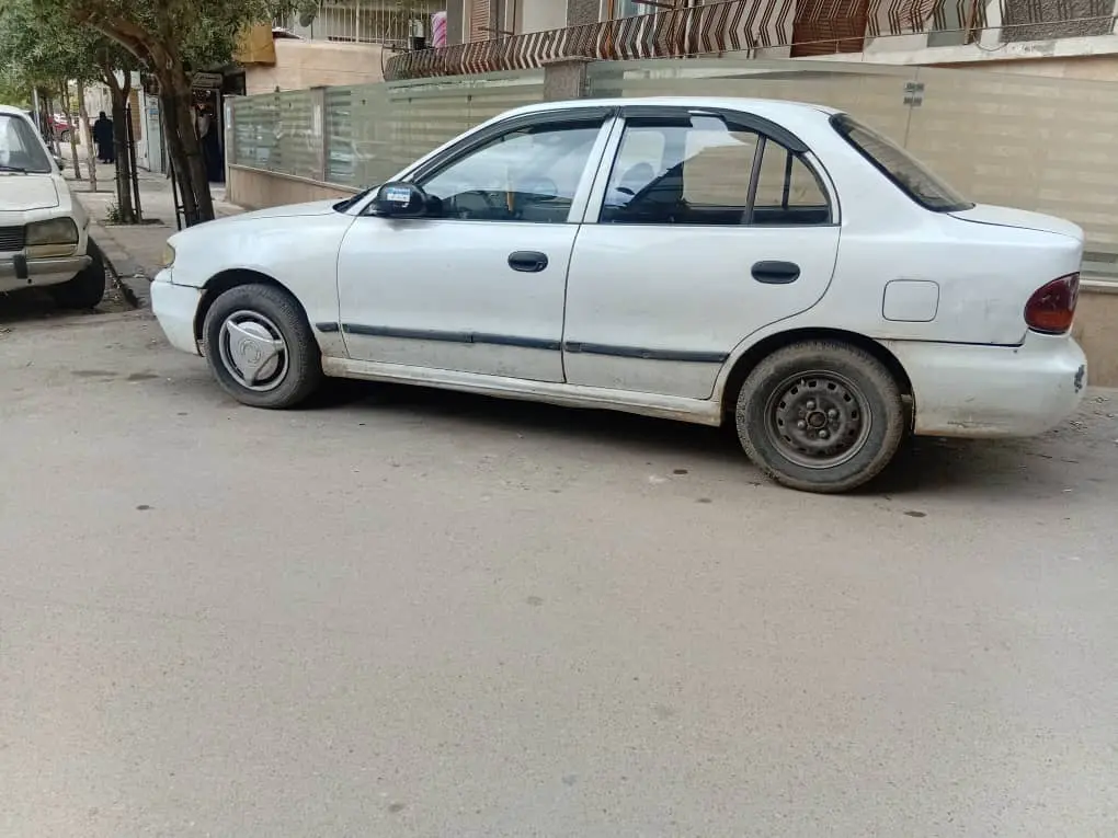 هيونداي أكسنت 1995 تسجيل 2007 اتوماتيك خالية برا جوا اقتصادية وعملية - صورة 3