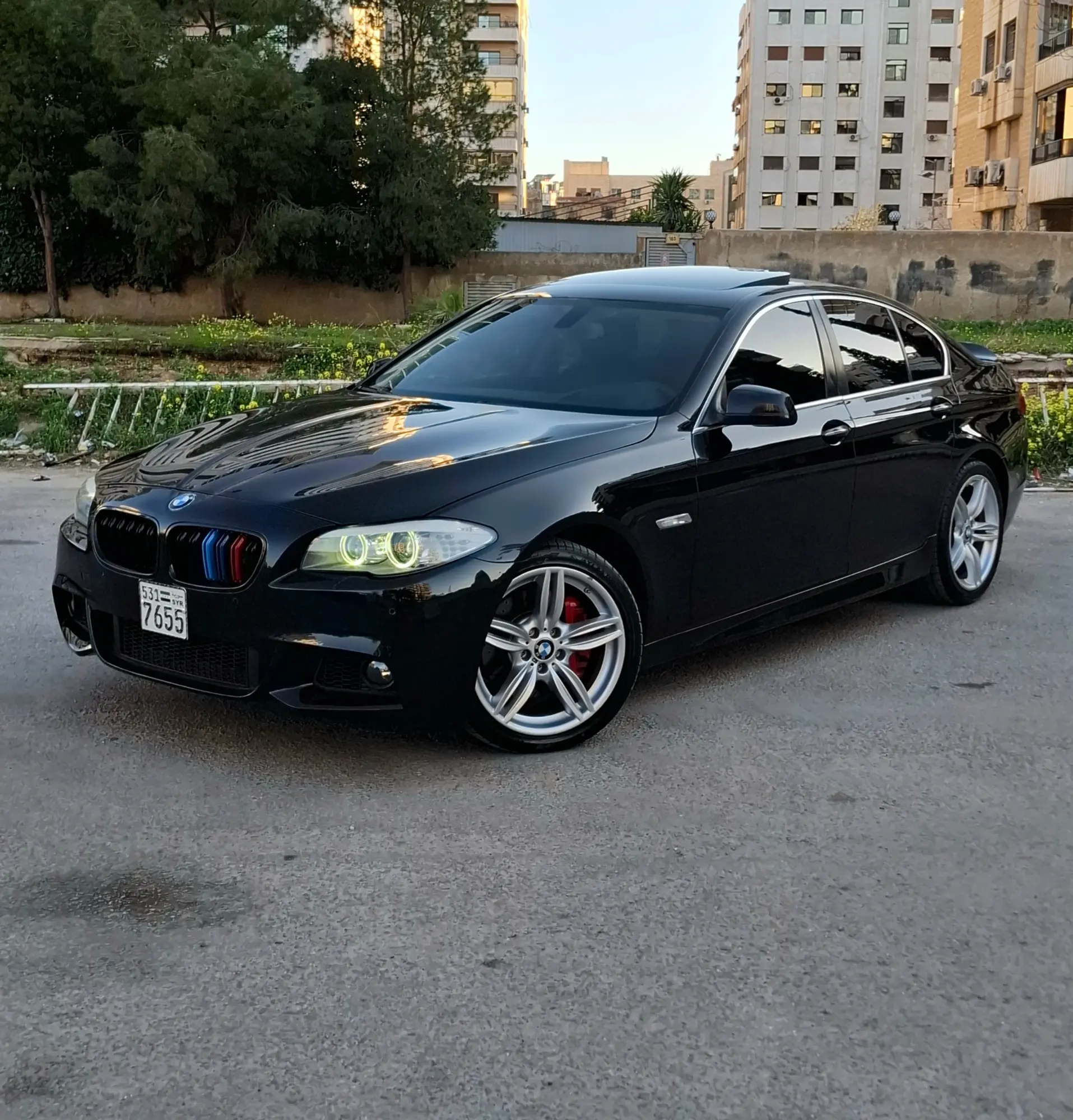 سيارة BMW 535i سيدان رياضية مميزة بكل معنا الكلمة - صورة 5