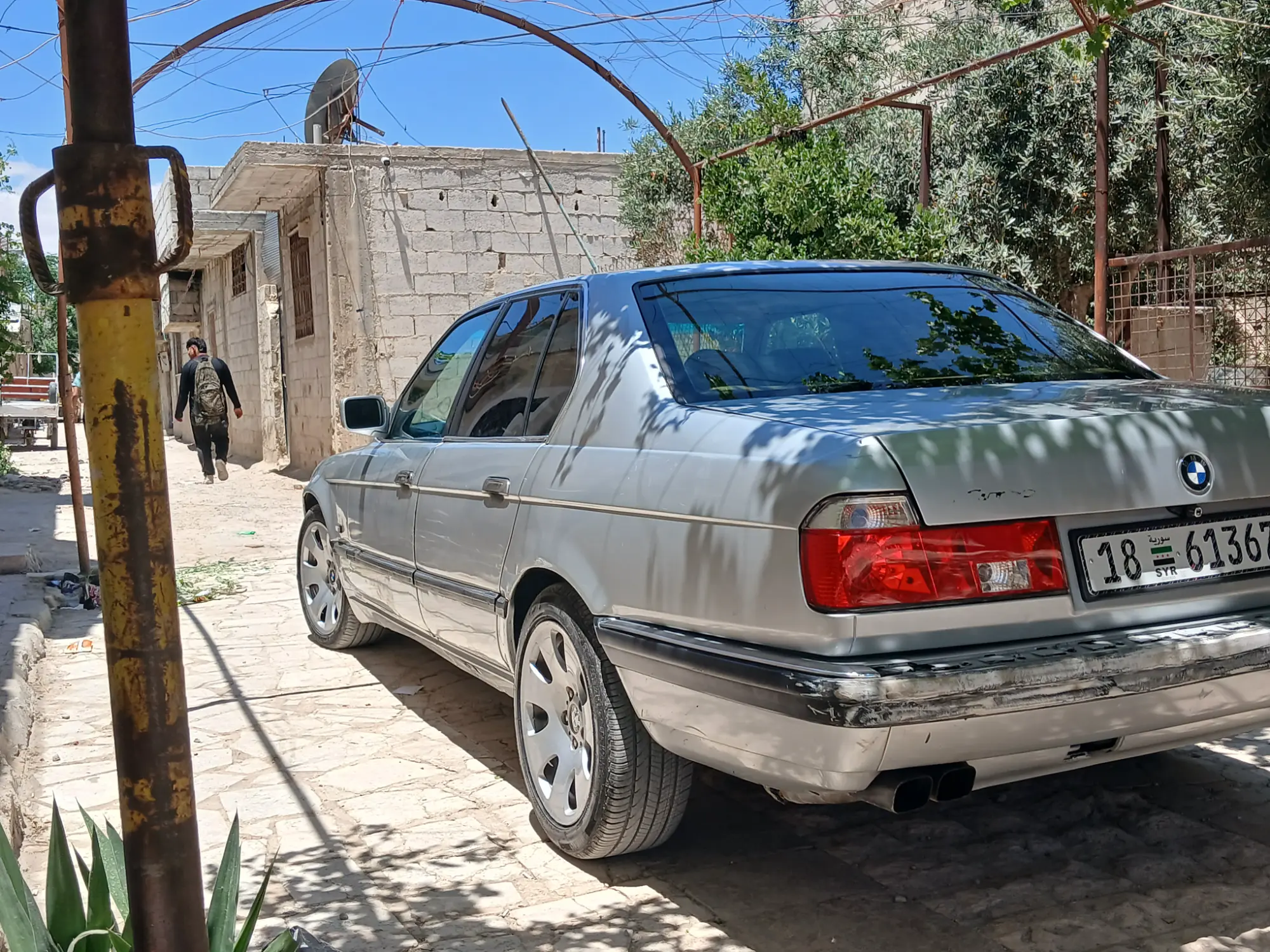 بي إم دبليو 730i موديل 1990 كلاسيكية فاخرة - صورة 5