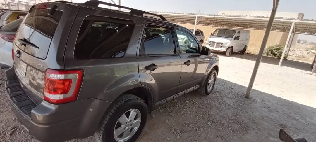 فورد إسكيب 2011 بحالة جيدة - صورة 4