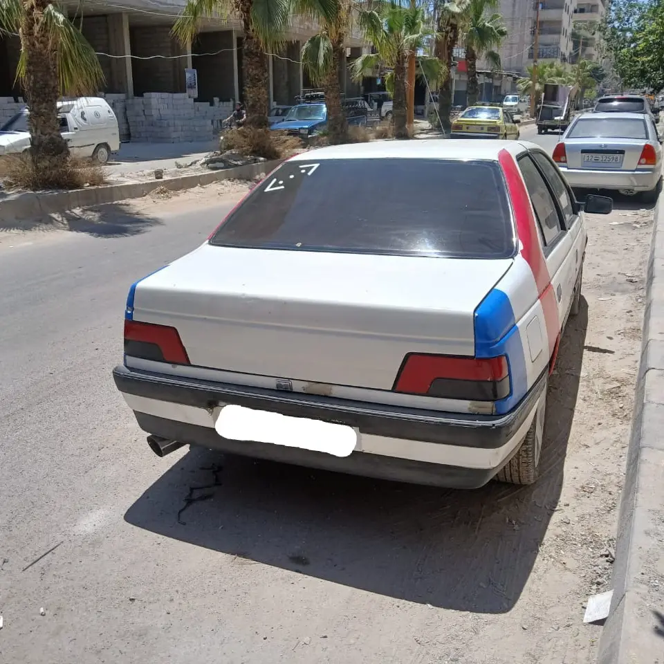بيجو 405 فرنسي  موديل 1993 - حالة ممتازة ماشاء الله ربي يهني الشاري  - صورة 3