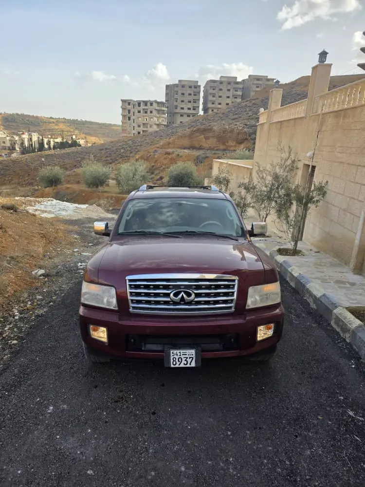 إنفينيتي QX56 موديل 2010 بحالة ممتازة