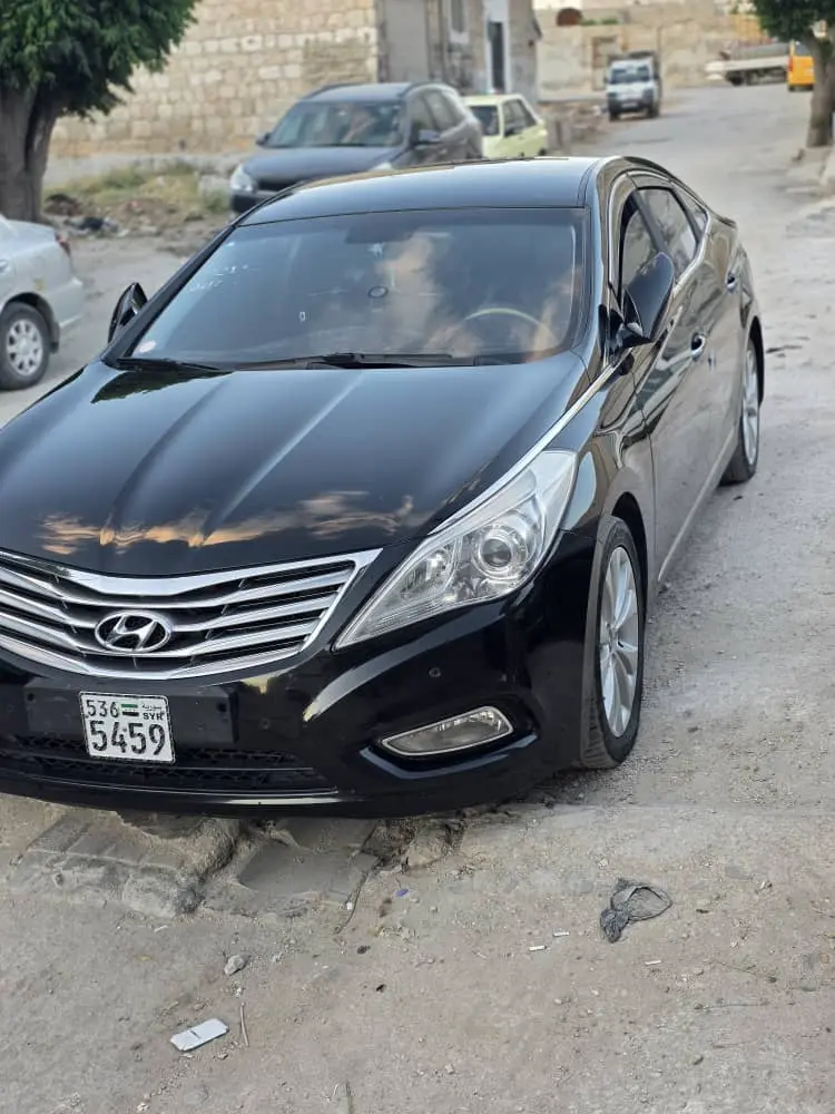 هيونداي أزيرا 2012 بحالة ممتازة