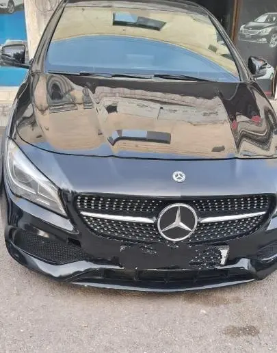 مرسيدس-بنز CLA 250 موديل 2018 بحالة ممتازة - صورة 1