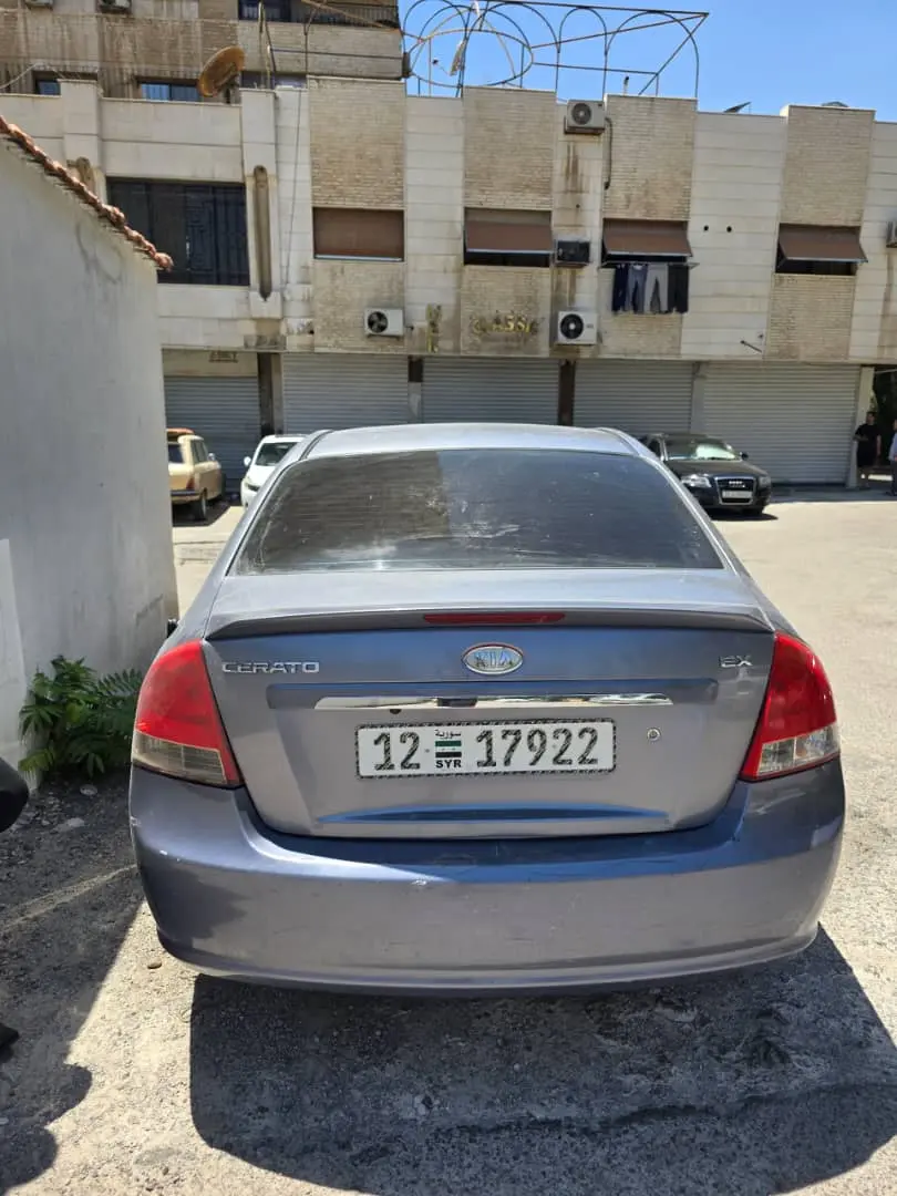 كيا سيراتو 2008 بحالة جيدة - صورة 3