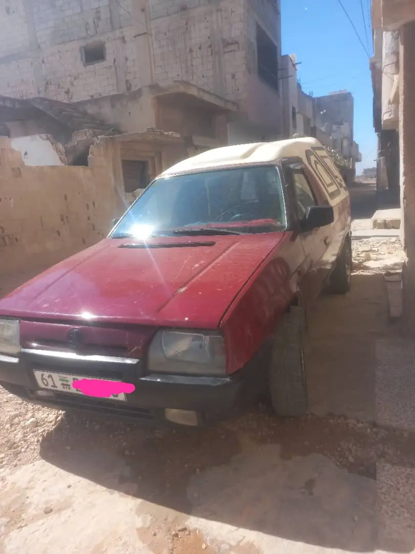 سكودا 1995 للبيع بسعر مغري  - صورة 2