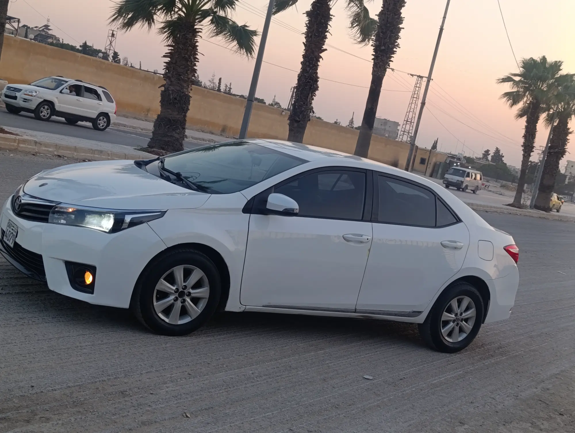 تويوتا كورولا 2015 بحالة ممتازة - صورة 3