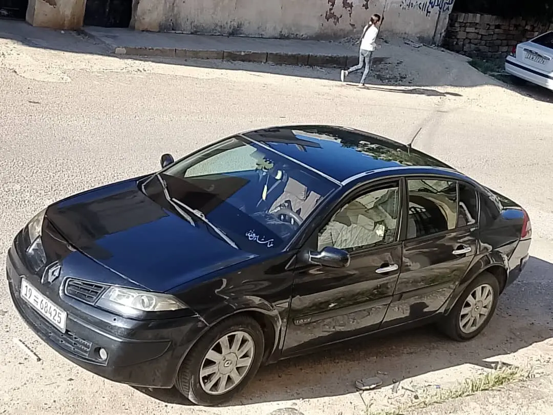 رينو ميجان 2005 بحالة جيدة للبيع - صورة 1