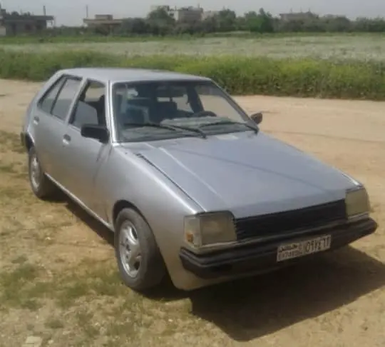 سيارة ميتسوبيشي 1983 بحالة كلاسيكية مميزة - صورة 2