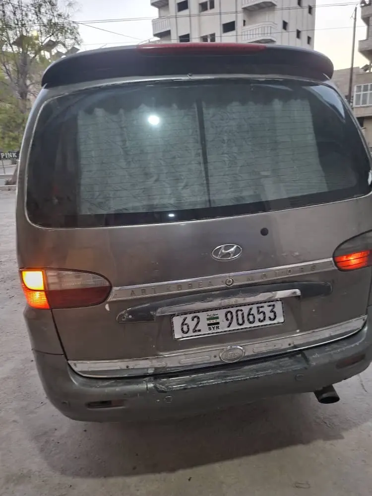 هيونداي H-1 موديل 2000 للبيع بحالة جيدة - صورة 5