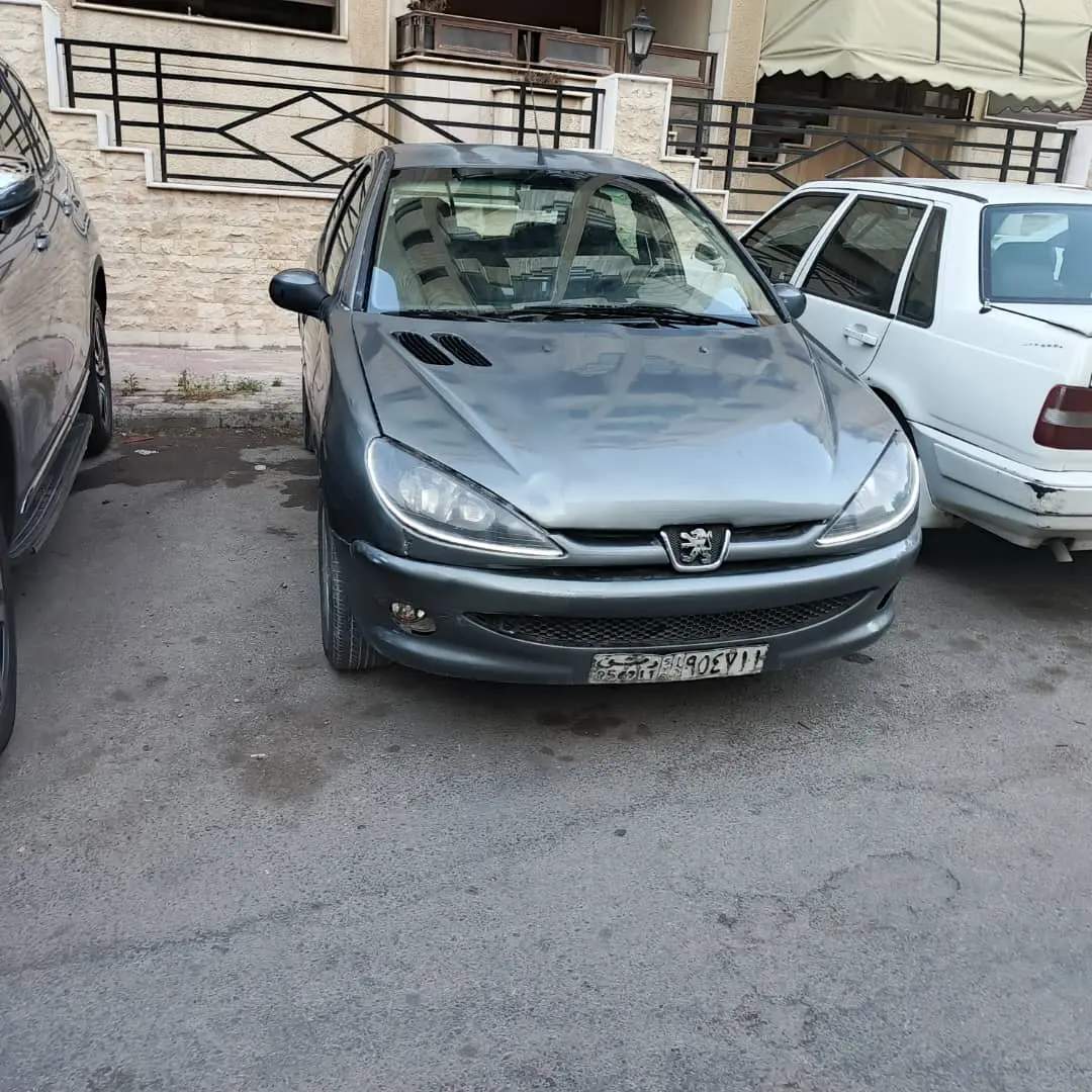 بيجو 206 موديل 2005 - سيارة اقتصادية ومميزة - صورة 5