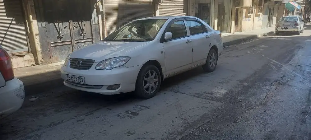 بي واي دي F3 موديل 2011 بحالة جيدة - صورة 2