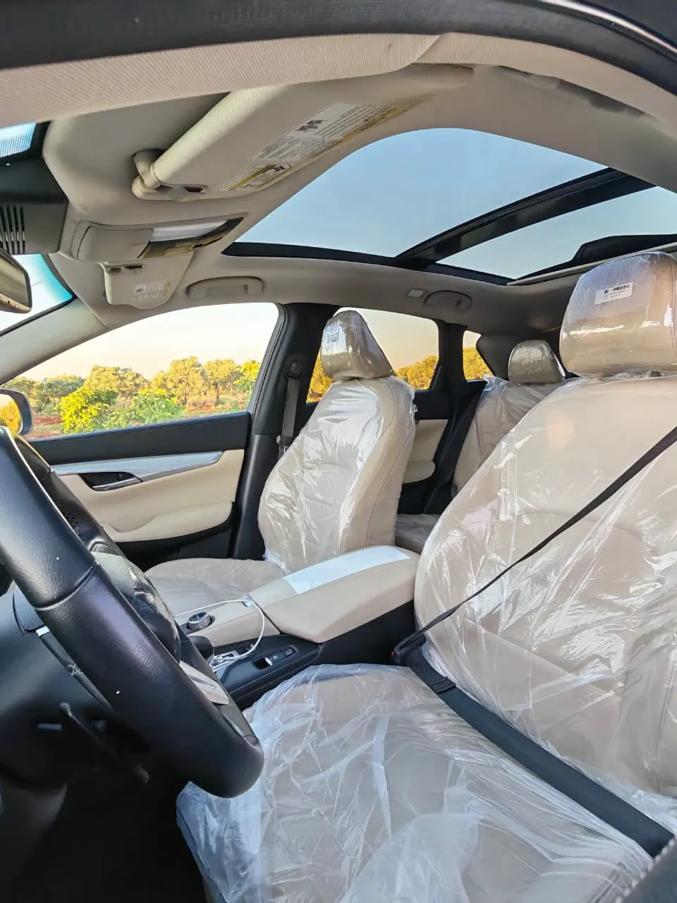 إنفينيتي QX50 2023 بحالة الوكالة - صورة 3