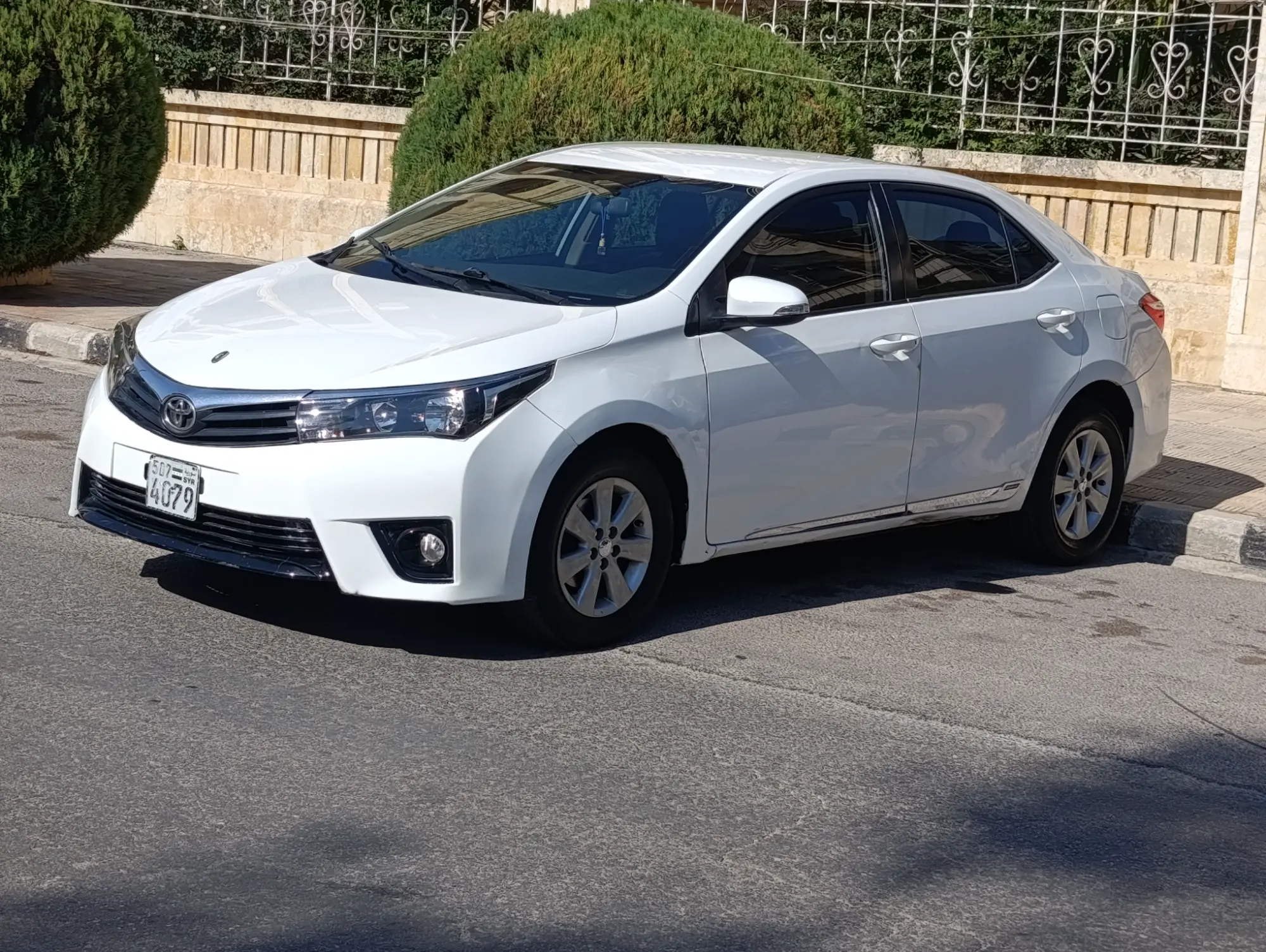 تويوتا كورولا 2015 بحالة ممتازة - صورة 1