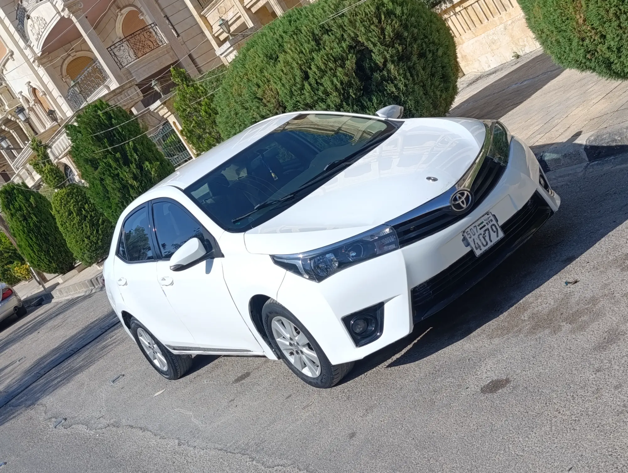 تويوتا كورولا 2015 بحالة ممتازة - صورة 12