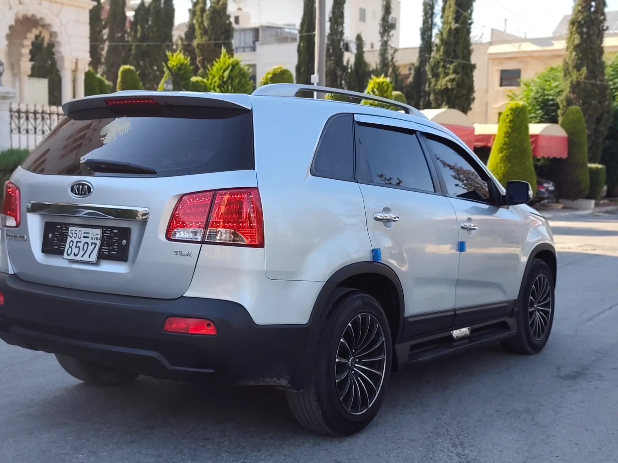 كيا سورينتو 2010 - SUV عملية بحالة جيدة - صورة 5