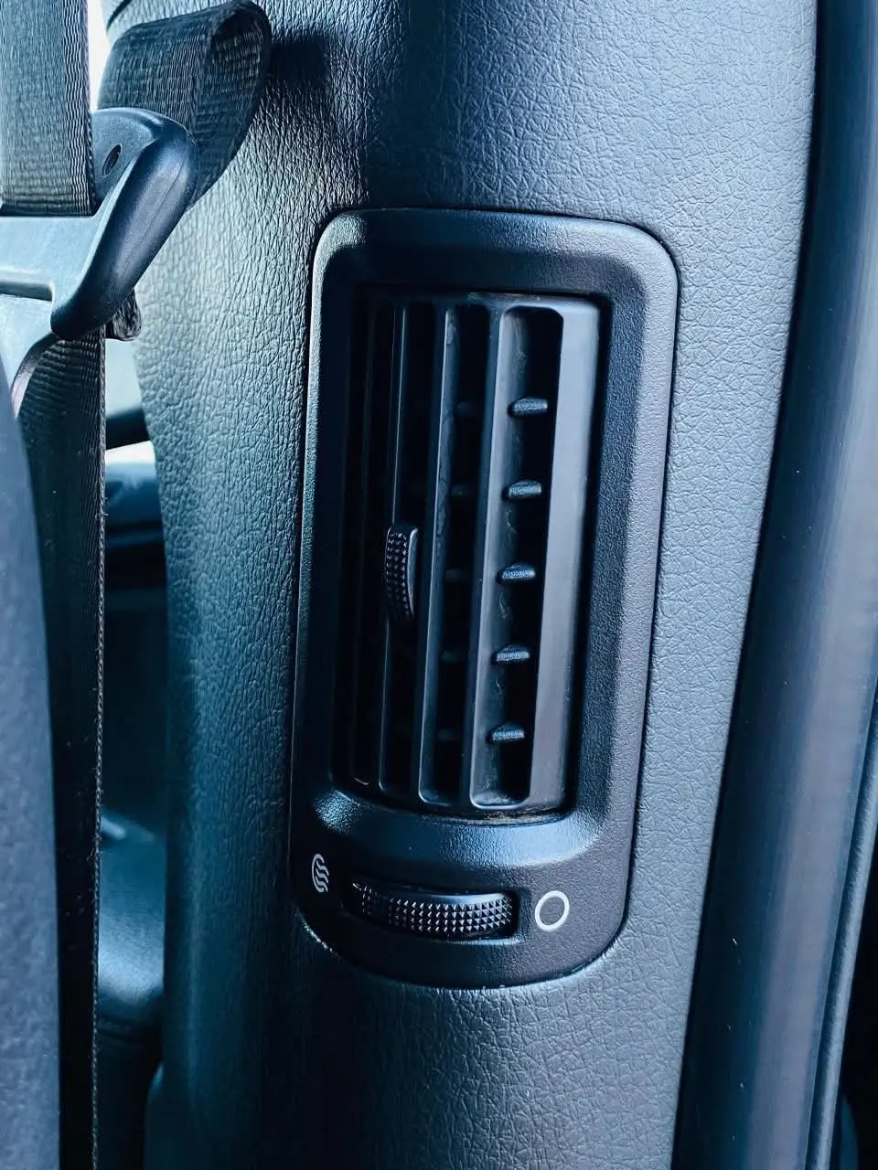 كيا سورينتو 2010 - SUV عملية بحالة جيدة - صورة 15