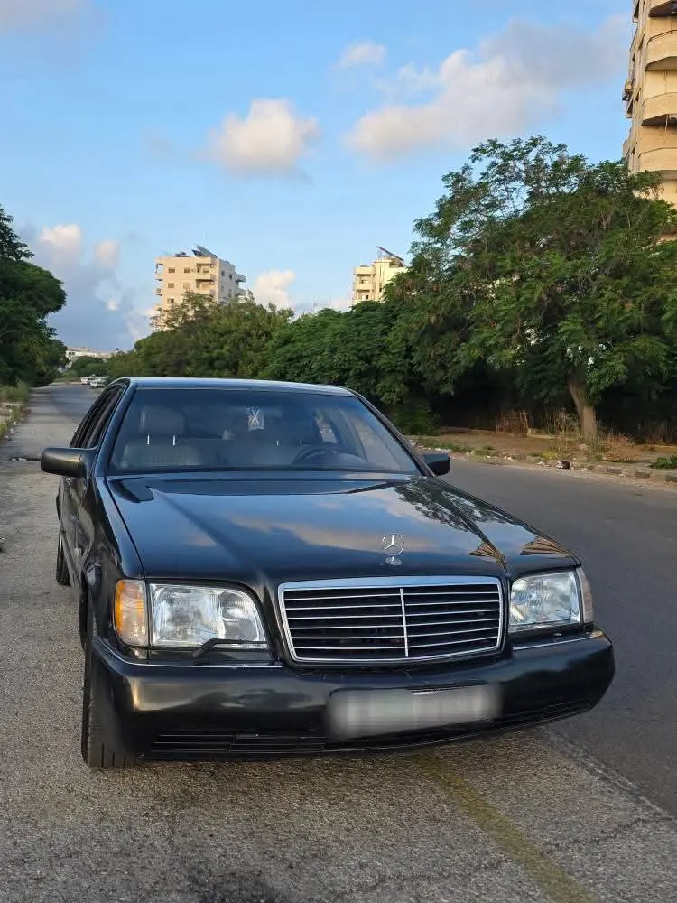 مرسيدس-بنز الفئة S موديل 1992 بحالة كلاسيكية مميزة - صورة 6