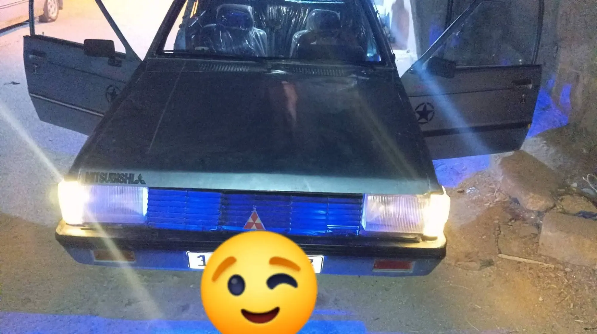 ميتسوبيشي جالانت 1983 بحالة كلاسيكية مميزة - صورة 2