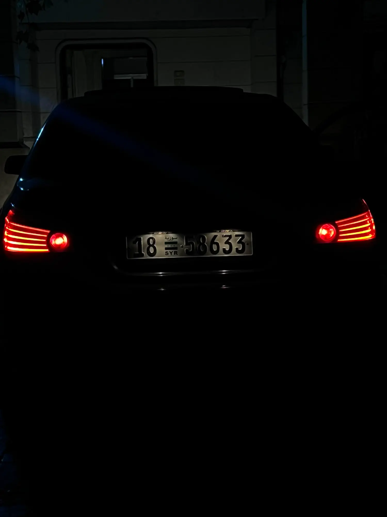 بي إم دبليو 520i موديل 2010 بحالة مميزة - صورة 2