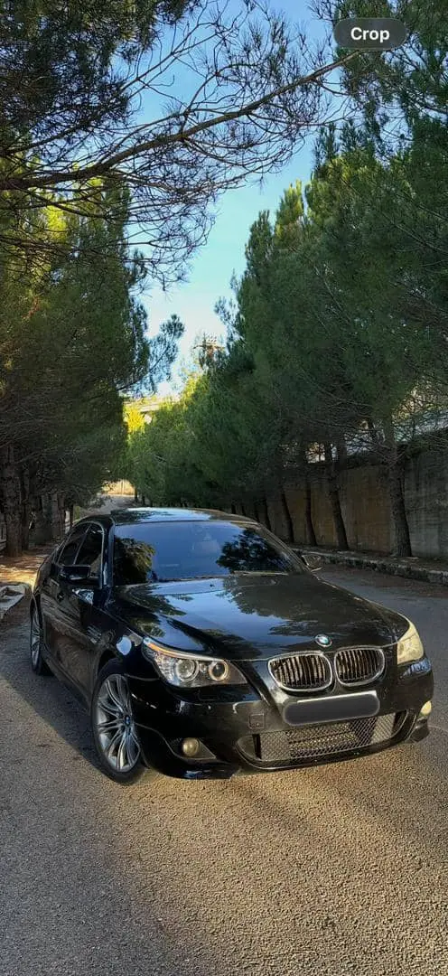 بي إم دبليو 520i موديل 2010 بحالة مميزة - صورة 3