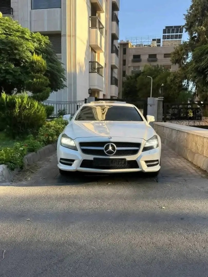 مرسيدس-بنز CLS 500 موديل 2012 بحالة ممتازة