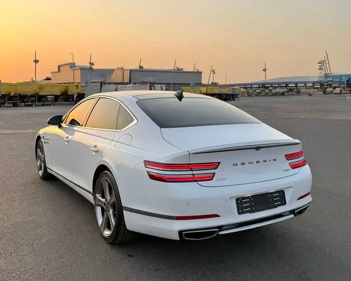 جينيسيس G80 موديل 2023 الفاخرة بحالة ممتازة - صورة 2