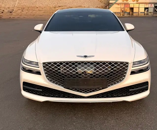 جينيسيس G80 موديل 2023 الفاخرة بحالة ممتازة - صورة 4