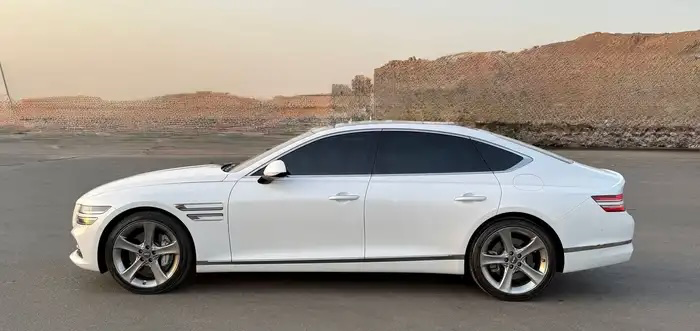 جينيسيس G80 موديل 2023 الفاخرة بحالة ممتازة - صورة 5