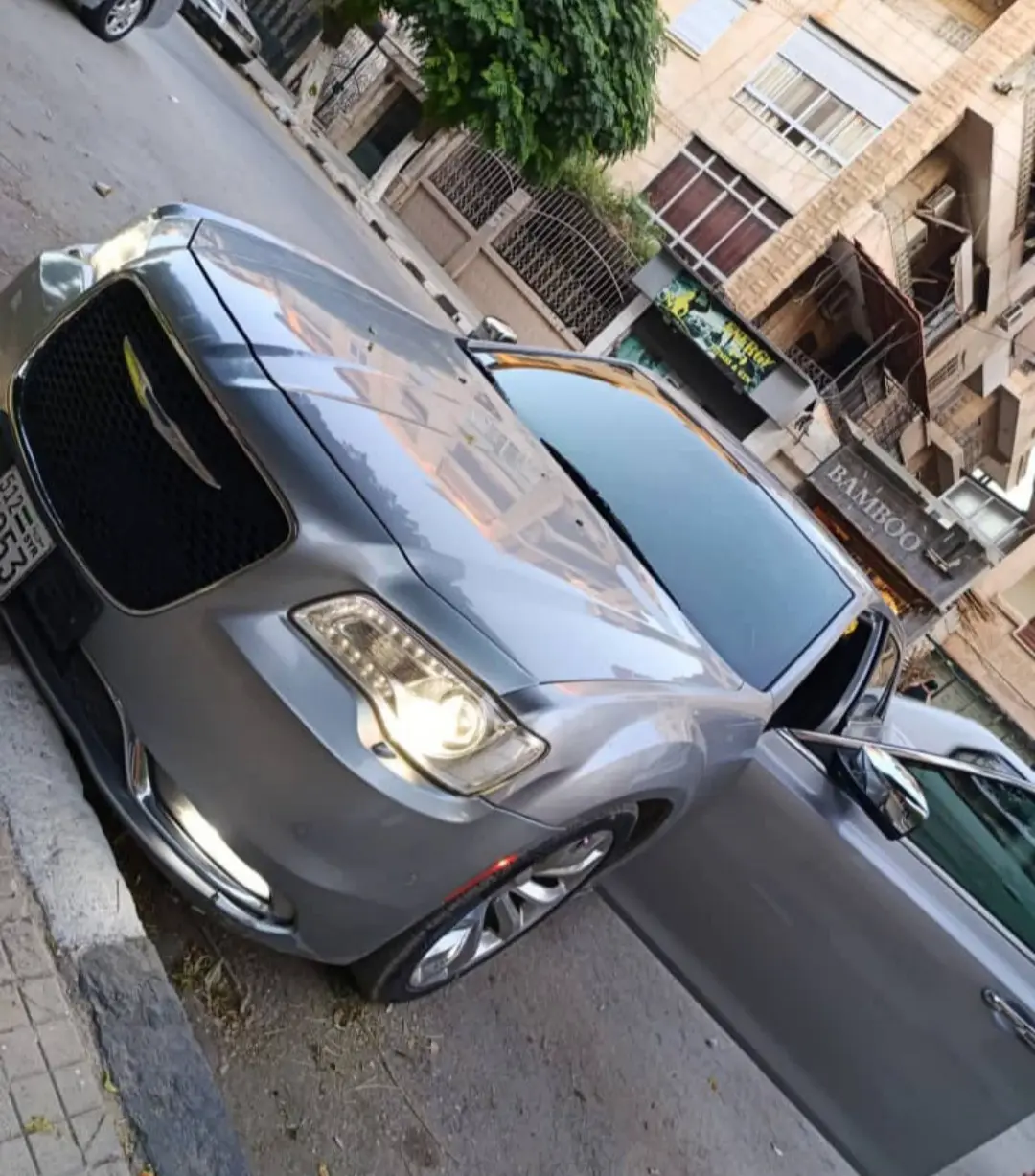 كرايسلر 300 موديل 2015 بحالة ممتازة - صورة 4