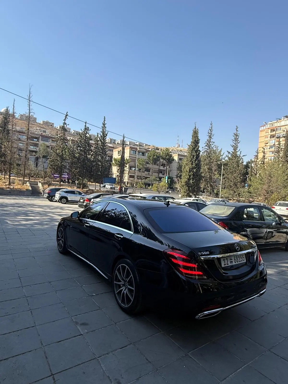 مرسيدس-بنز S-Class 2019 بحالة الوكالة - صورة 3