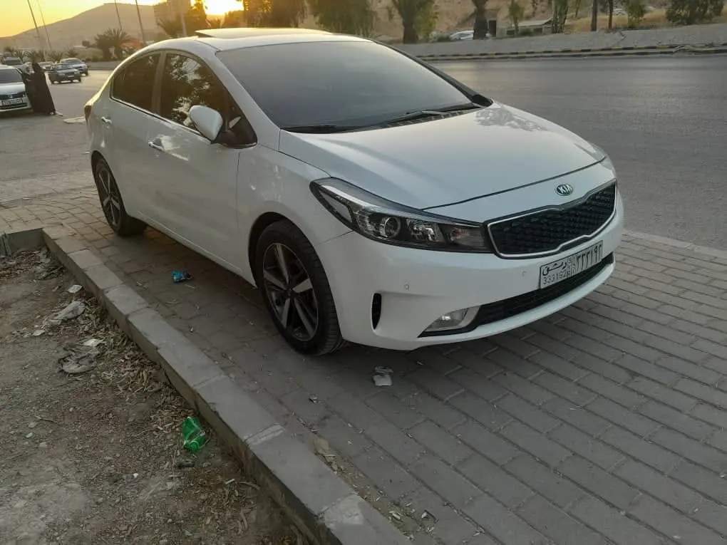 كيا سيراتو 2018 بحالة ممتازة