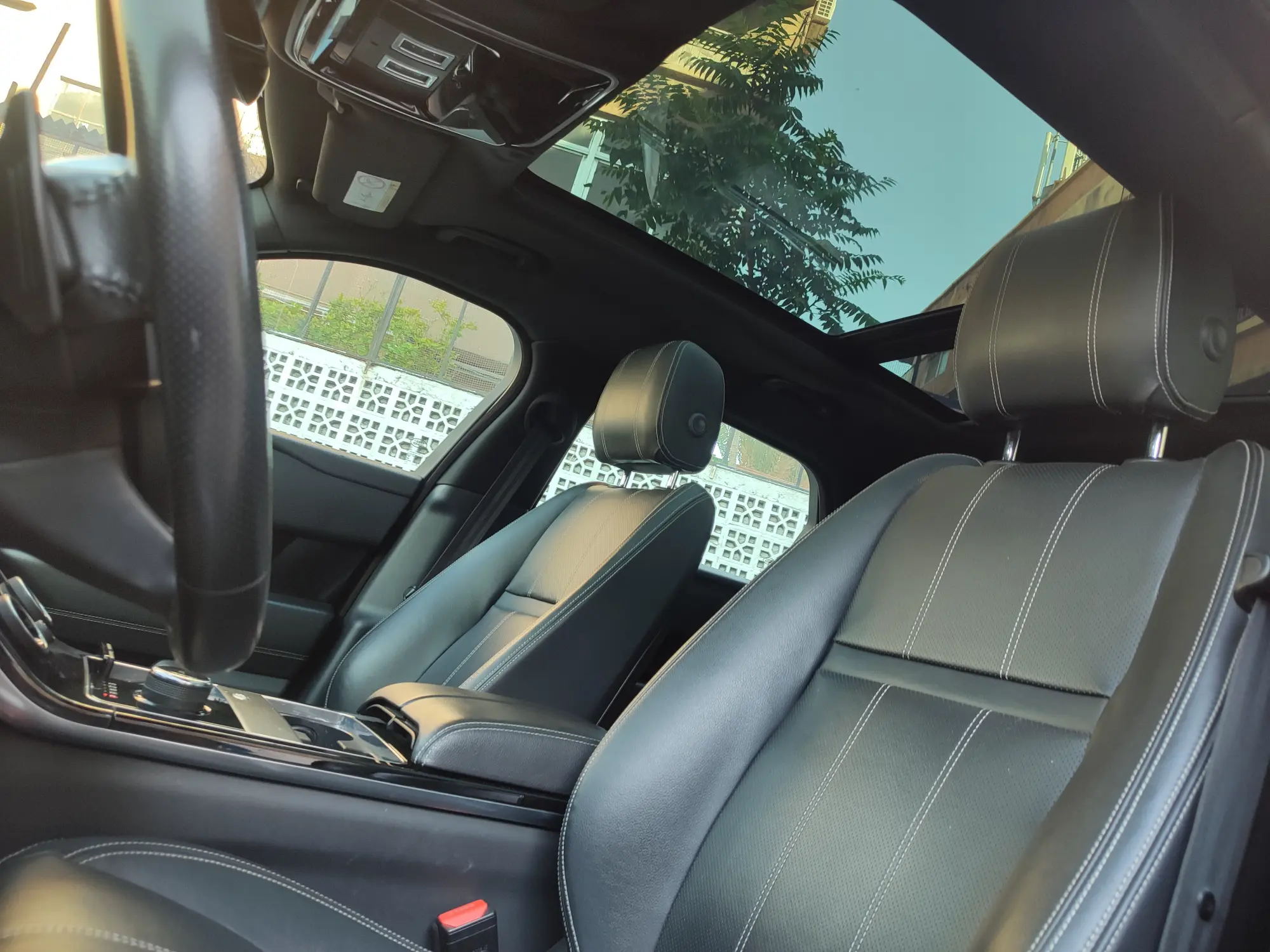 Range Rover Velar 2018 - صورة 4