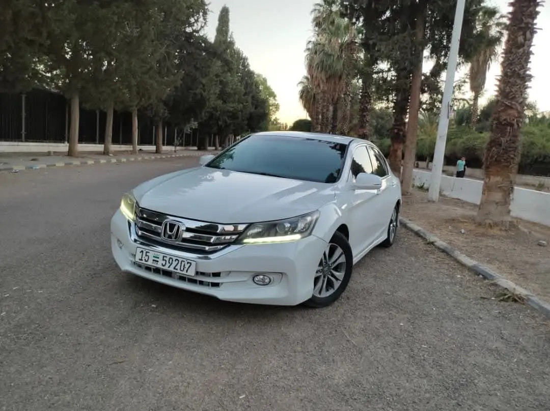 هوندا أكورد 2015 بحالة ممتازة - صورة 1