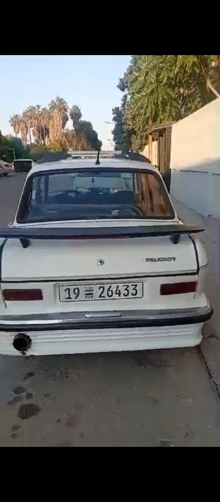 بيكان 1975 كلاسيكية بتعديلات رياضية مميزة - صورة 5