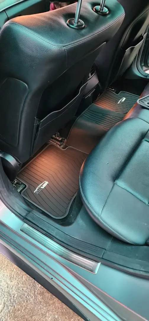 مرسيدس-بنز E63 AMG موديل 2013 بحالة ممتازة - صورة 4