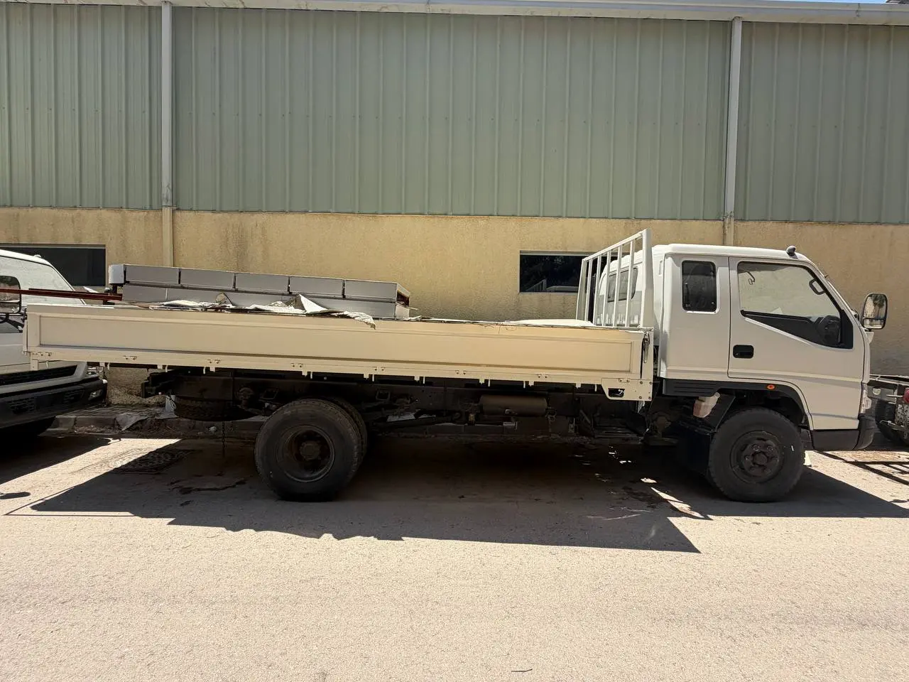 شاحنة JMC N900موديل 2018 بحالة ممتازة زيرو الوكالة - صورة 1