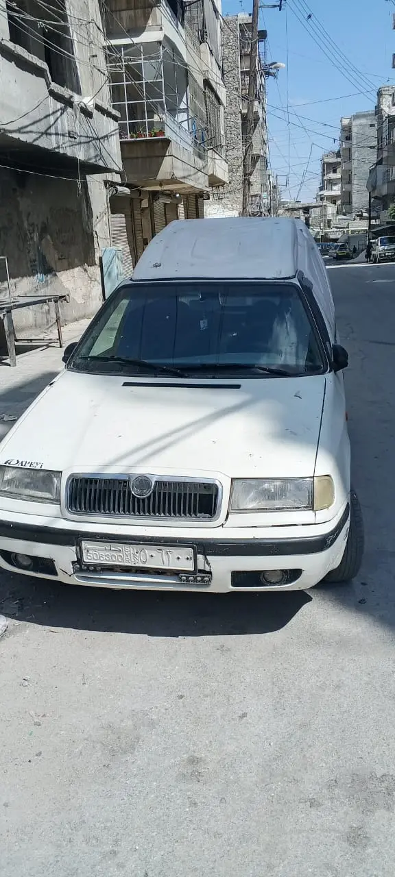 سكودا فيليشيا 1998 - سيارة عملية للنقل - صورة 2