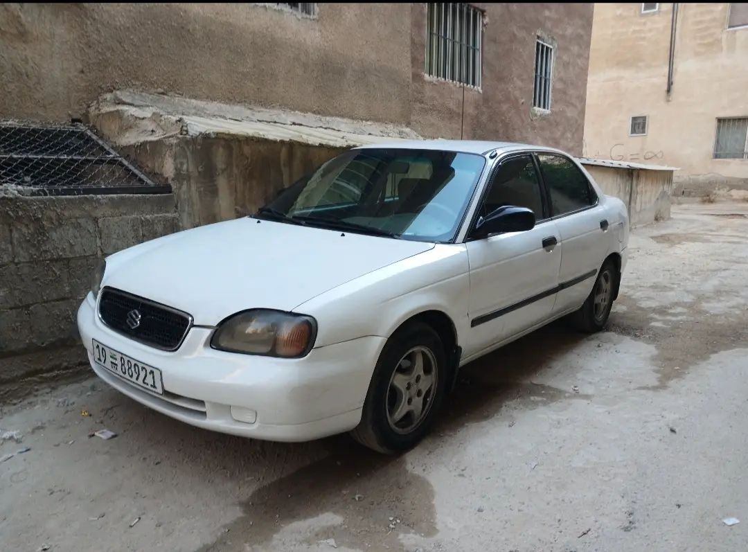 سزوكي بالينو 2002 بحالة جيدة - صورة 1