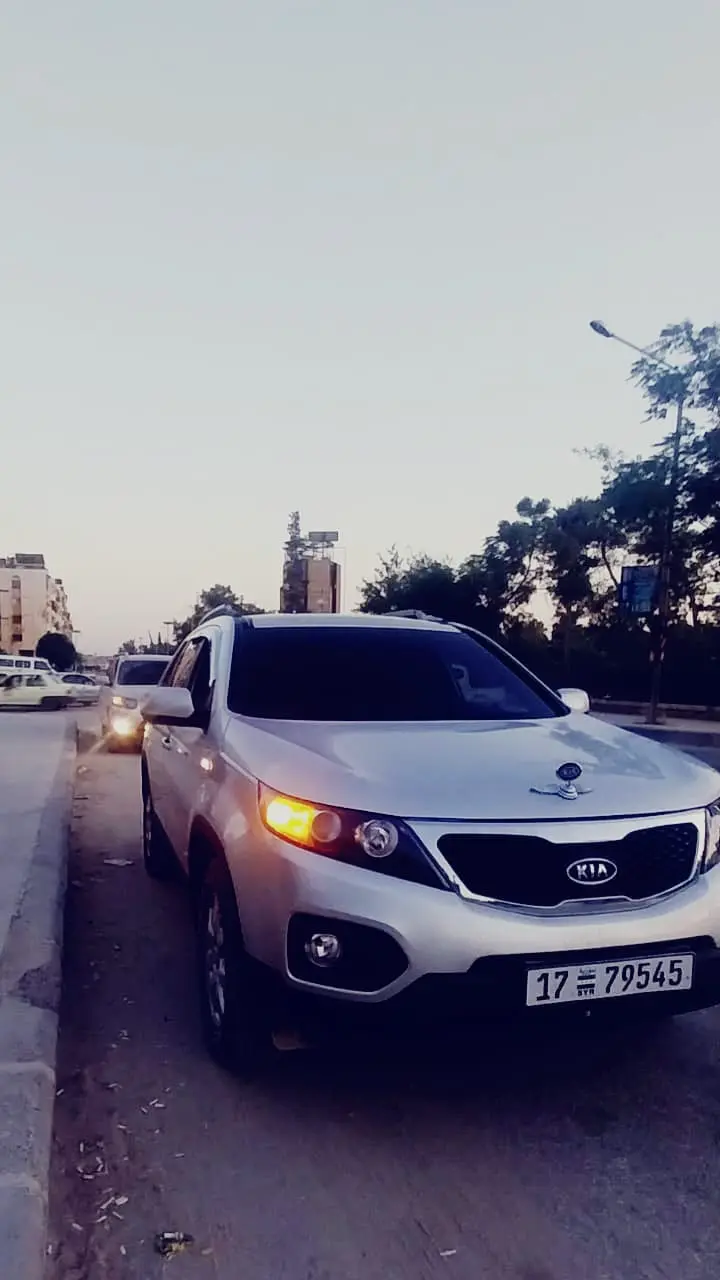 كيا سورينتو 2010 بحالة جيدة