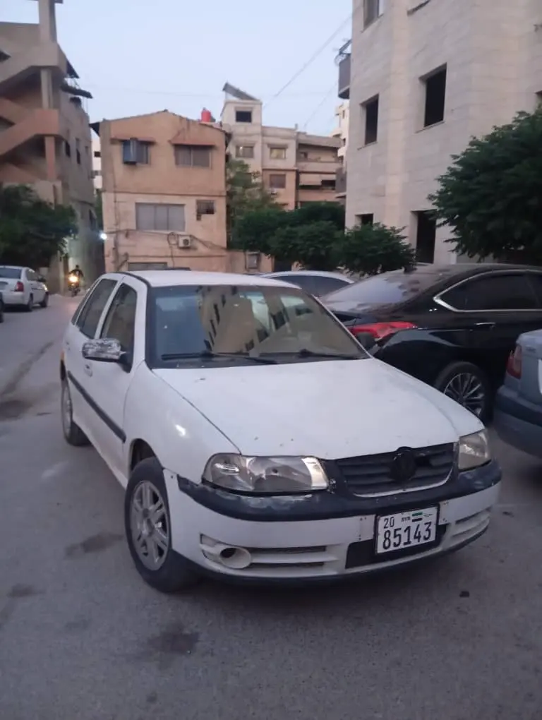 فولكس فاجن جول 2003 1600 سي سي - صورة 1